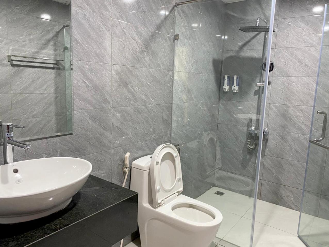 NguyẽN QuyèN Hotel Hanoi Kültér fotó