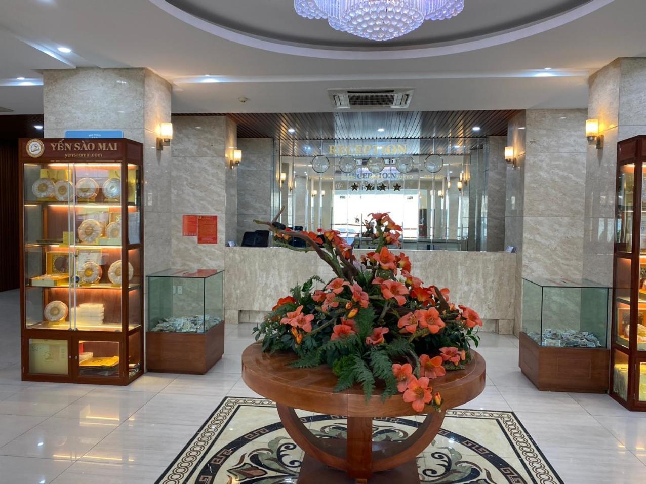 NguyẽN QuyèN Hotel Hanoi Kültér fotó